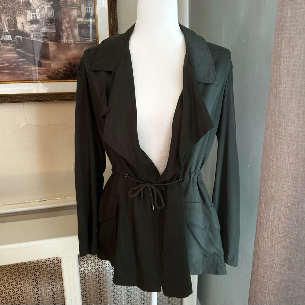 Revolve Cupcakes and Cashmere Army Jacket women’s sz medium olive green casual - Picture 13 of 15